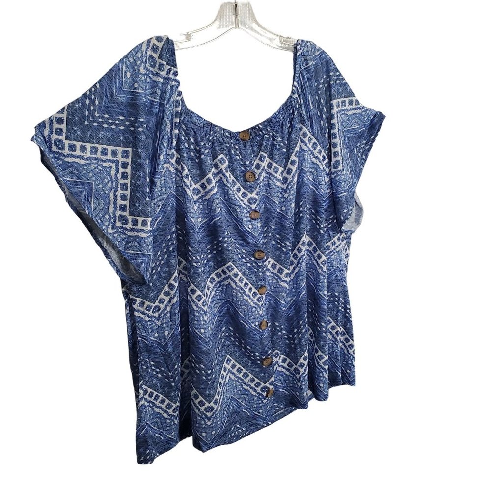 Avenue NWOT Size 22/24 Shirt Pullover Light Jersey Knit Tee Blue Chevron Print